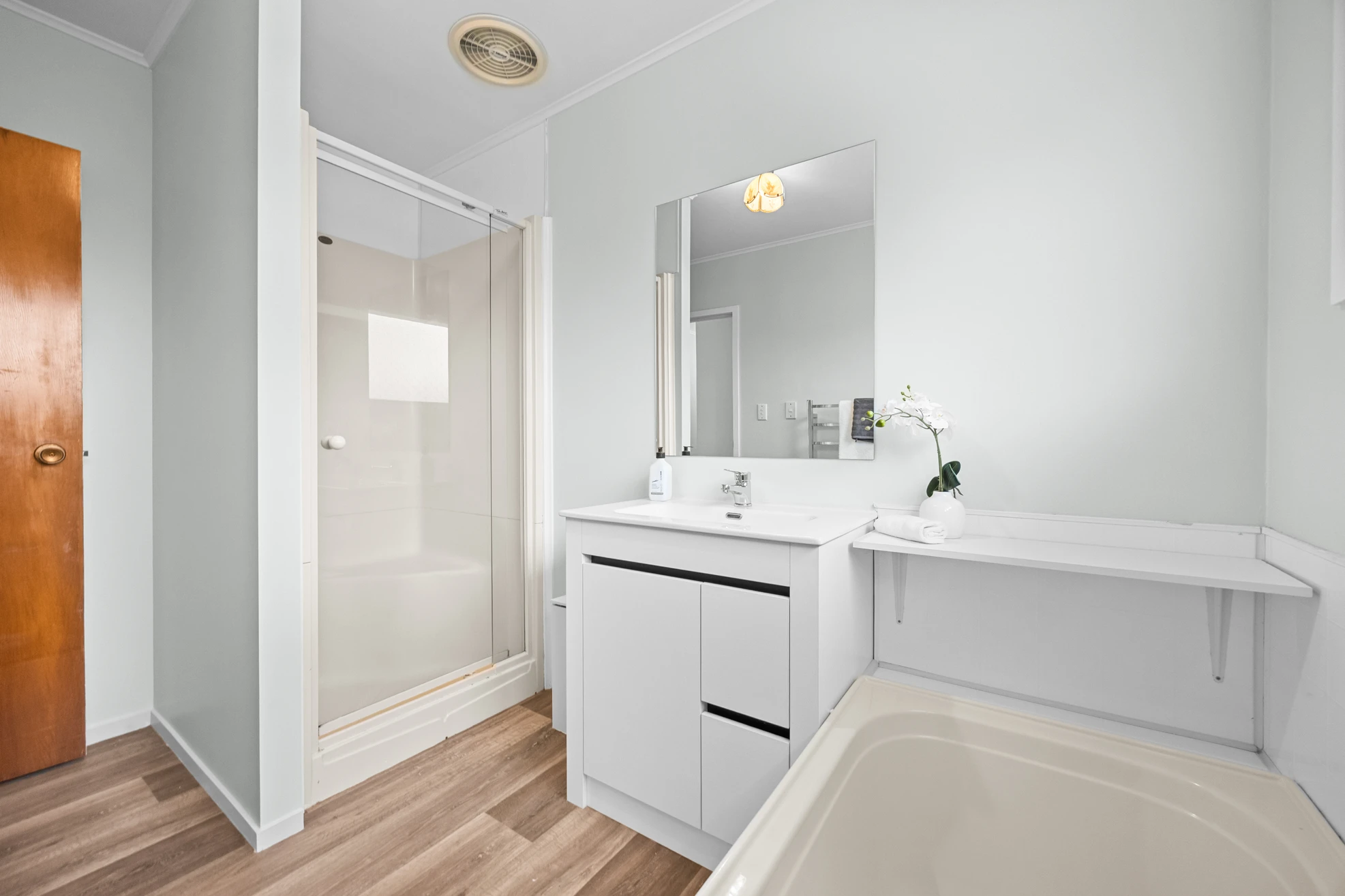 be53-H3386004-167945688__1760473531-15377-2Z3A1136